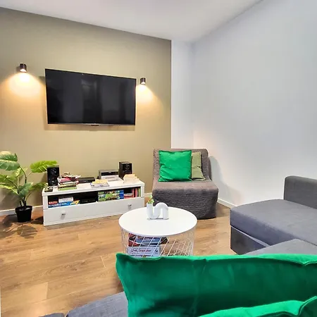 Praga Premium * وارسو