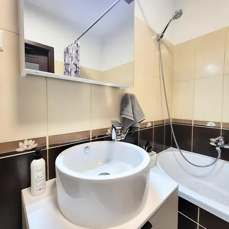 Praga Premium وارسو